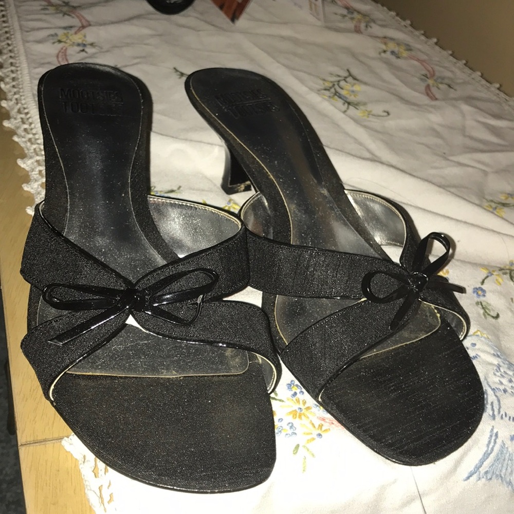 1 INCH BLACK HEELS